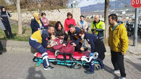Yokuşta Geri Kayan Minibüsten Atlayan Kadın Yaralandı