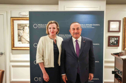Dışişleri Bakanı Çavuşoğlu, Houston Başkonsolosluğunda vatandaşlarla bir araya geldi