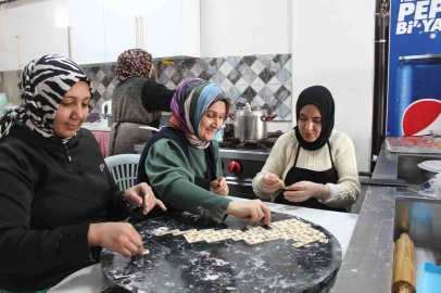 Iğdırda yaz ayında üretilen ürünler kış ayında satılıyor