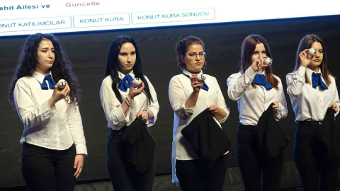 Bursada Toki Kura Heyecanı...salon Doldu Taştı