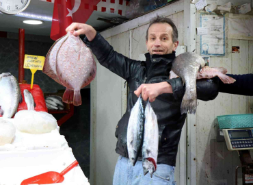 Havalar soğudu, balık tezgahları şenlendi