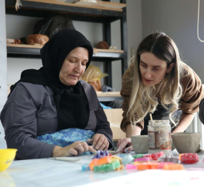 Lösemili Hastalar Seramik Atölyesinde Moral Depoladı