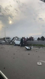 Bursada Otomobil Bariyerlere Ok Gibi Saplandı: 1 Ölü