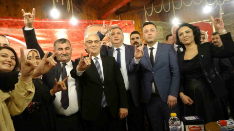 Kozanda MHPye 850 kişi katıldı