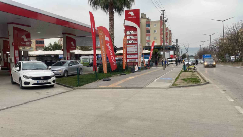 Yol Ortasında Yürüyen Alkollü Kişileri Döverek Yere Böyle Serdiler