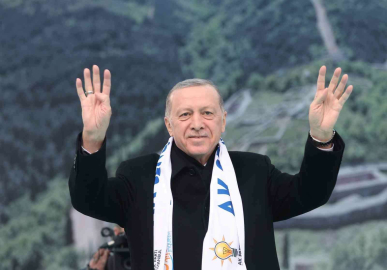 Cumhurbaşkanı Erdoğan: “Ülkemizin 14 Mayısta gideceği seçimlerde küresel güçleri arkasına alarak tek parti faşizmini hortlatmak isteyen zihniyete karşı yeni bir meydan okumaya hazırlanıyoruz”