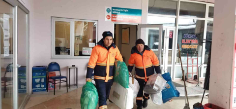 30 Ağustos Zafer Mahallesinden  Deprem Bölgesine Yardım Eli