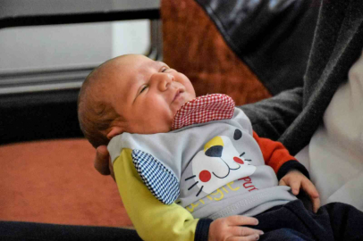 Depremzede Ailenin Bebek Sevinci