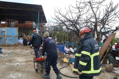 Bursa İtfaiyesi Gece Yangında Gündüz Ahırda