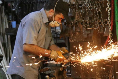 Sanayi üretimi yıllık yüzde 4,5 arttı
