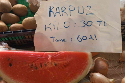 Karpuzun dilimi 60 liradan satılıyor