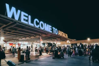 Antalya turizmde en iyi başlangıç rekorunu kırdı