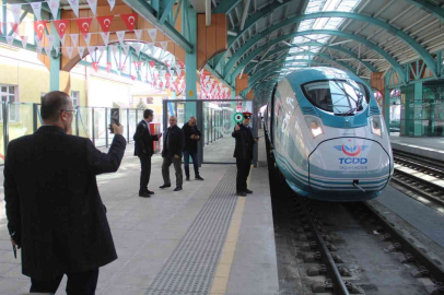 YHT seferinin bilet fiyatı belli oldu