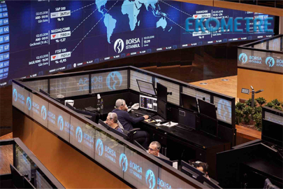 Borsa güne beklentilerin üzerinde başladı