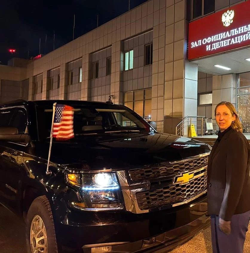 ABDnin yeni Moskova Büyükelçisi Lynne Tracy, Moskovaya ulaştı