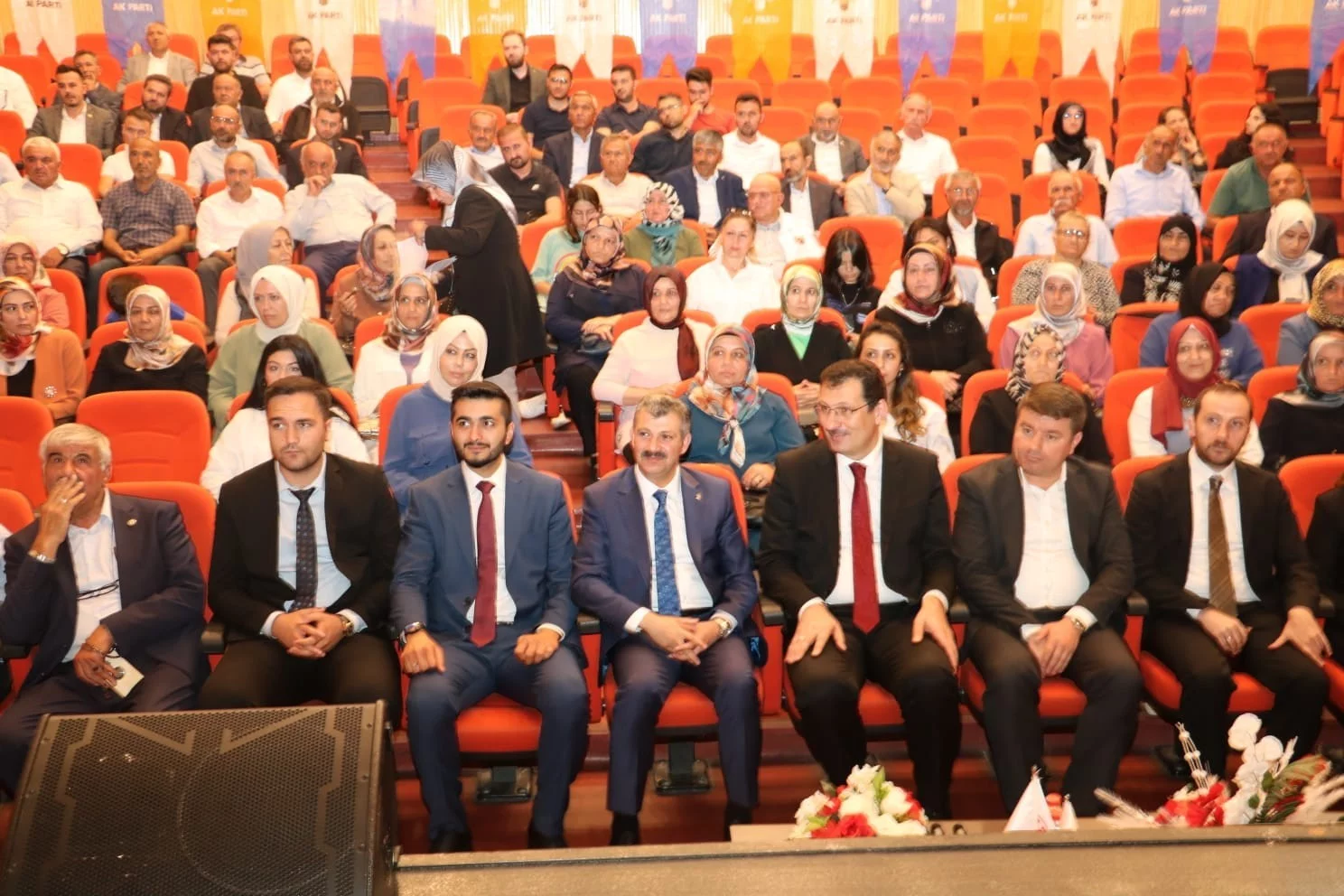 AK Parti Aksaray İl İstişare Toplantısı, Genel Başkan Yardımcısı Yavuzun katılımıyla gerçekleştirildi