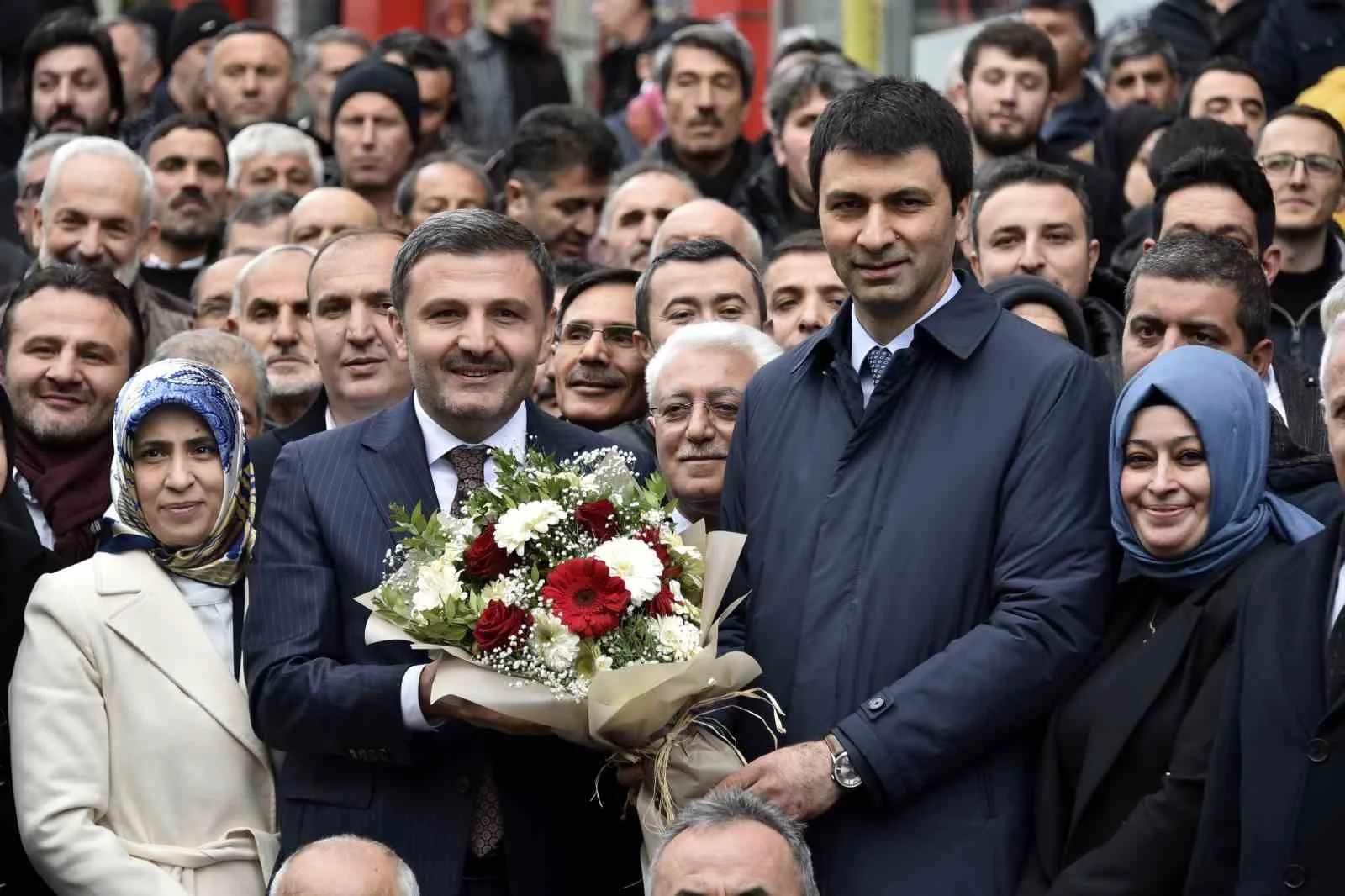 AK Parti Gümüşhane İl Başkanı Celalettin Köse aday adaylığı için istifa etti