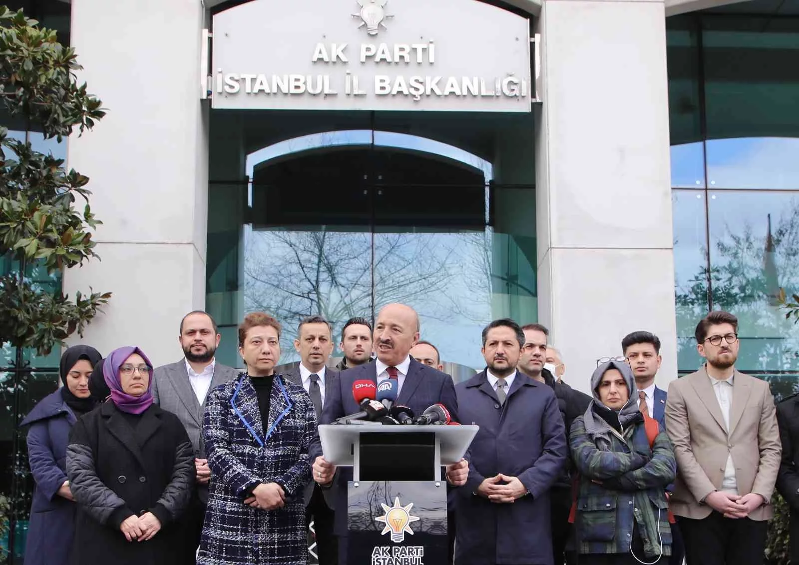 AK Parti İstanbul İl Başkanlığından İBBye çınar ağacı tepkisi