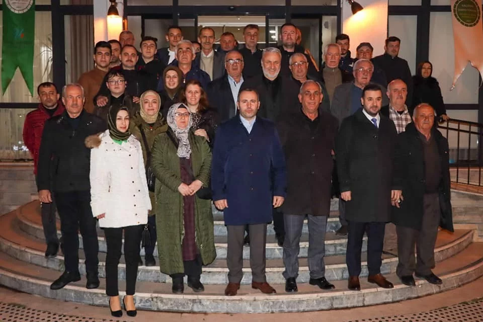 AK Parti Yalova İl Başkanı Bağatar, Çerkes Birliği Derneği yönetimine projeleri anlattı