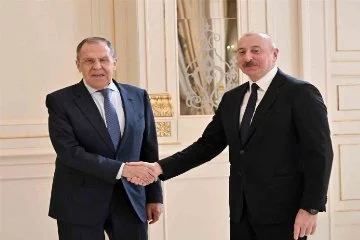 Azerbaycan Cumhurbaşkanı Aliyev, Rusya Dışişleri Bakanı Lavrovu kabul etti