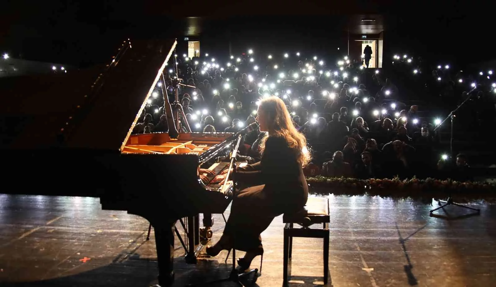 Azerbaycanlı Sanatçılardan Bursada Piyano Resitali