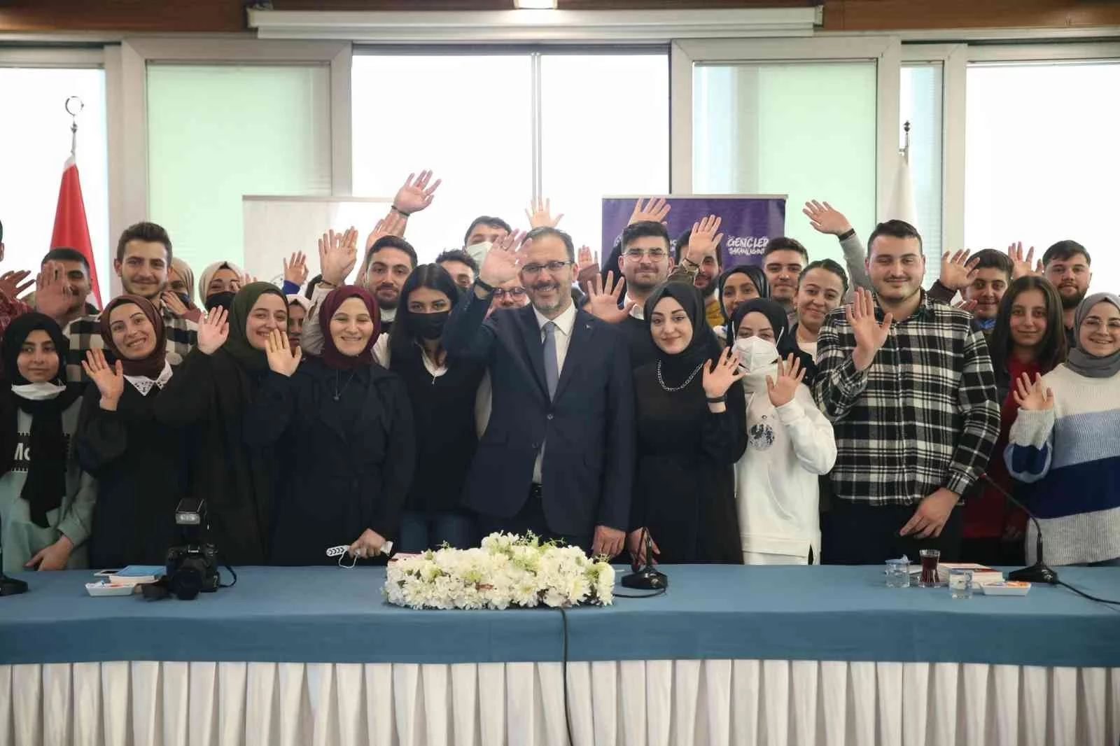 Bakan Kasapoğlu, Amasyalı gençleri ağırladı
