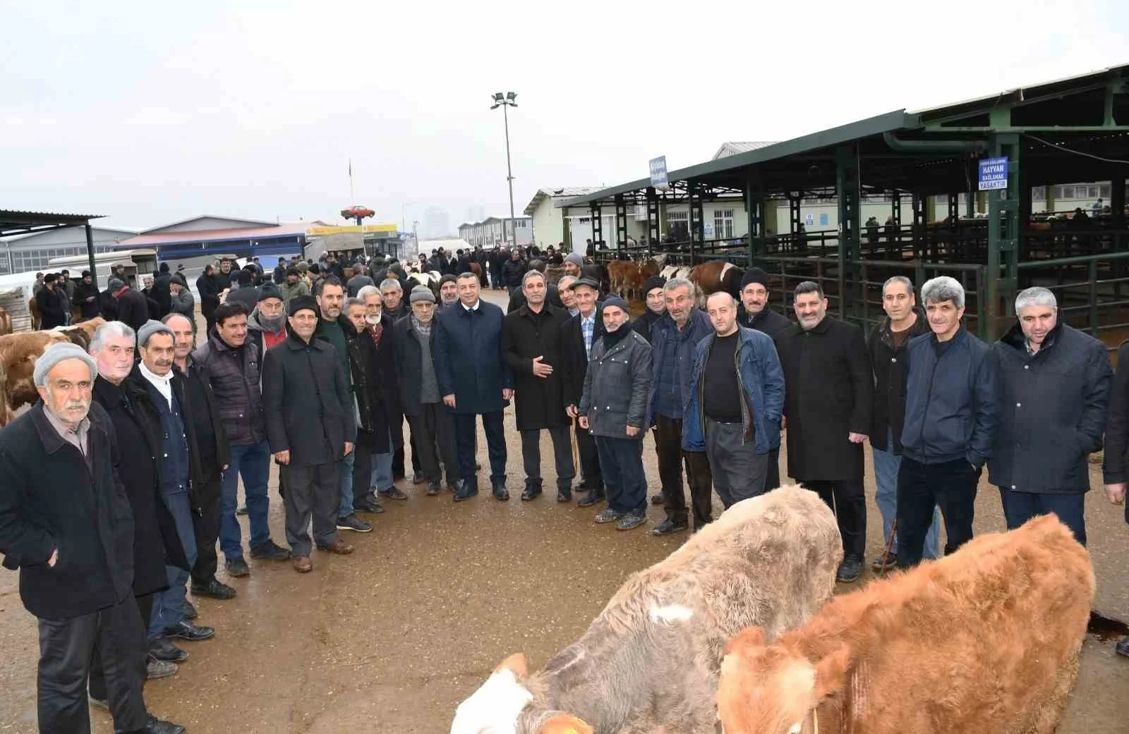 Başkan Özcan, yetiştiricilerin sorunlarını dinledi