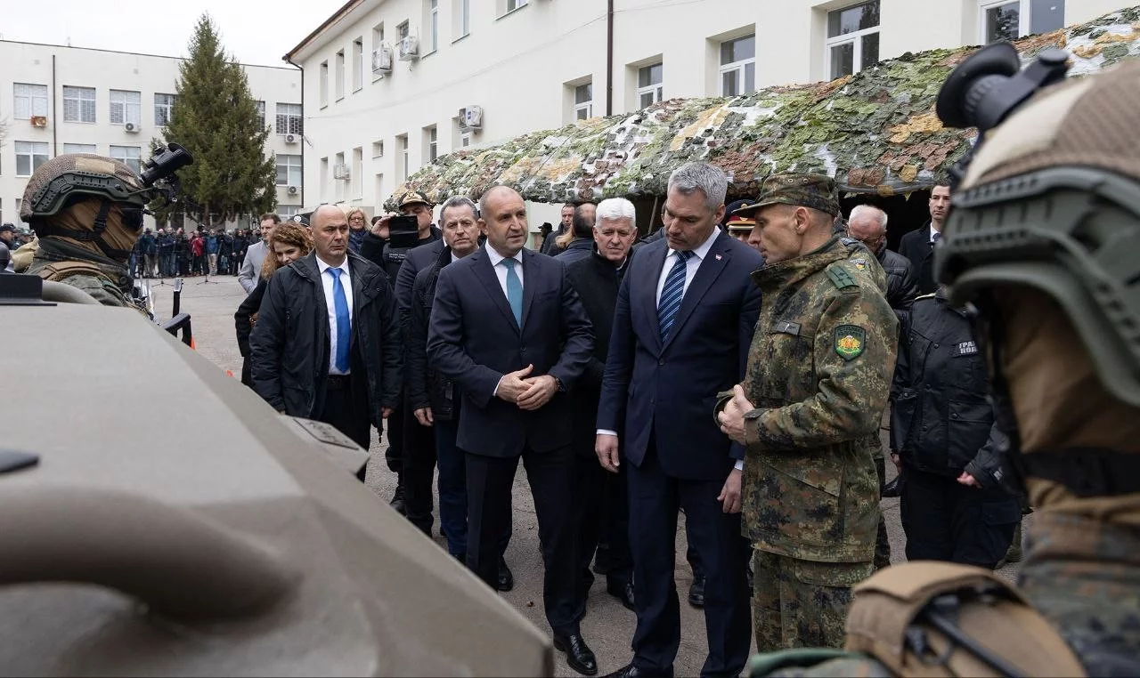Bulgaristan Cumhurbaşkanı Radev, Avusturya Başbakanı Nehammer ile bir araya geldi