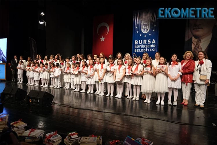 Bursa da 100 Cumhuriyet Kadınından 100. Yıla Özel Konser