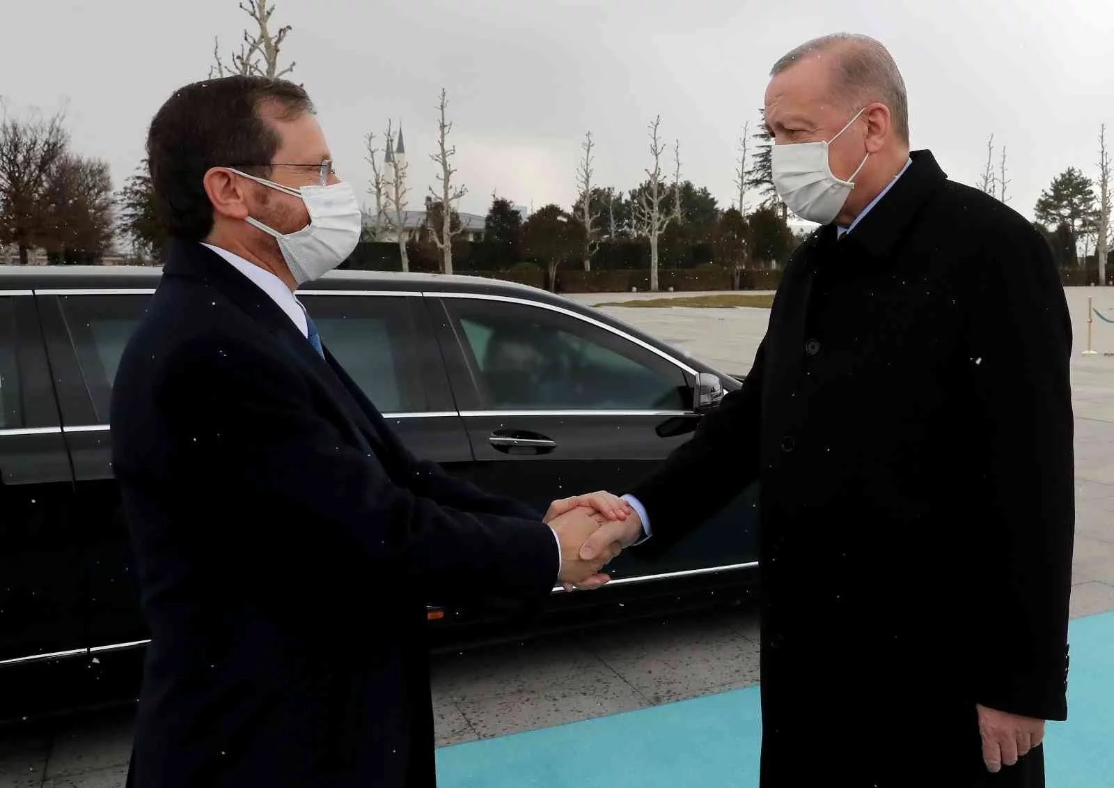 Cumhurbaşkanı Erdoğan,  İsrail Devlet Başkanı Herzogu resmi törenle karşıladı