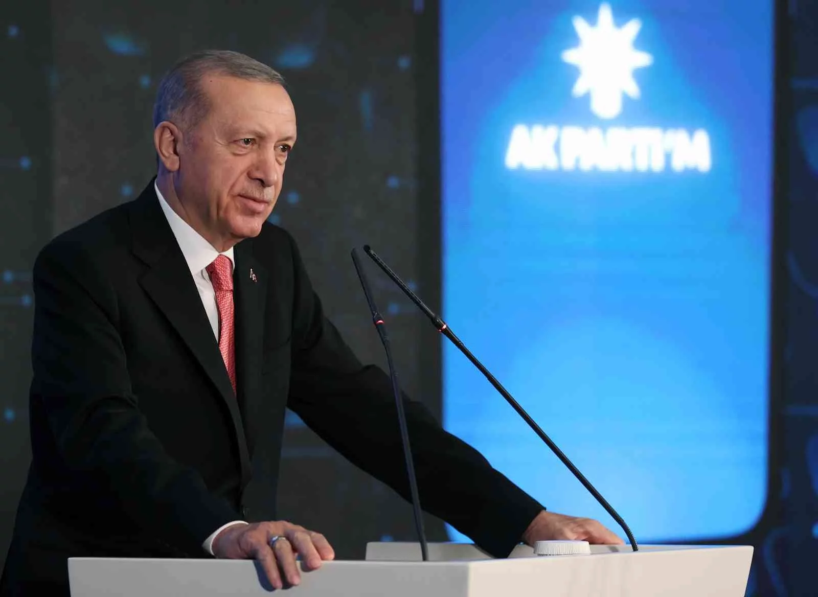Cumhurbaşkanı Erdoğan: “AK Parti olarak bizim icratlarımızın yetiştiği yere, ‘vizontele muhalefetin hayalleri bile yetişemez”