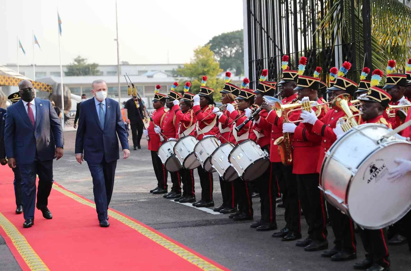 Cumhurbaşkanı Erdoğan, Kongo Demokratik Cumhuriyetinde resmi törenle karşılandı