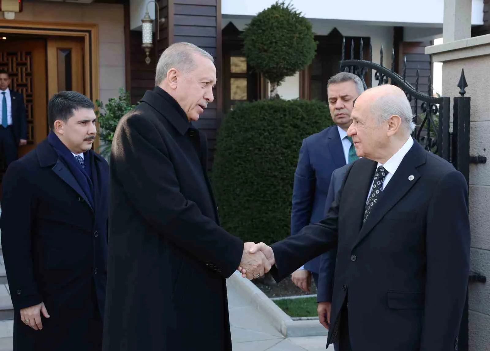 Cumhurbaşkanı Erdoğan, MHP Genel Başkanı Bahçeliyi evinde ziyaret etti