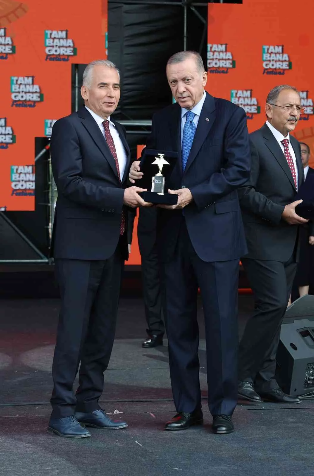 Cumhurbaşkanı Erdoğandan Başkan Zolana büyük ödül
