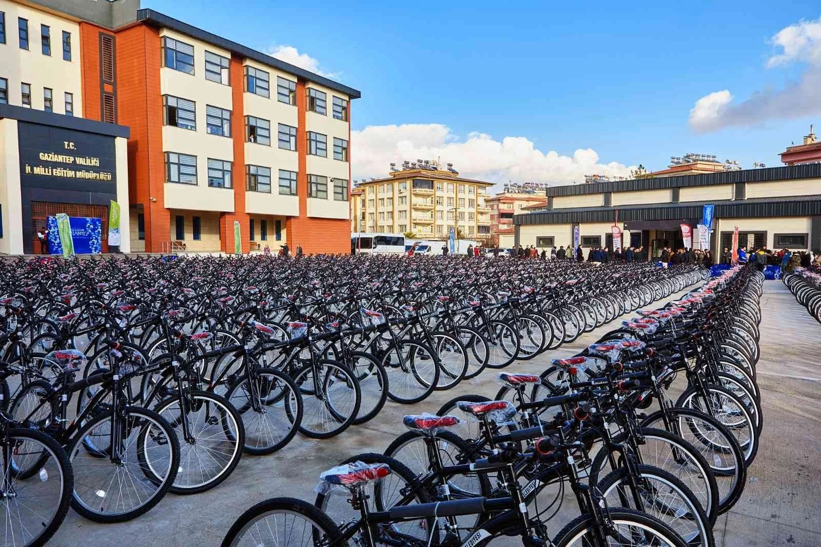 Gaziantepte 7 okulun öğretmenlerine bisiklet dağıtımı