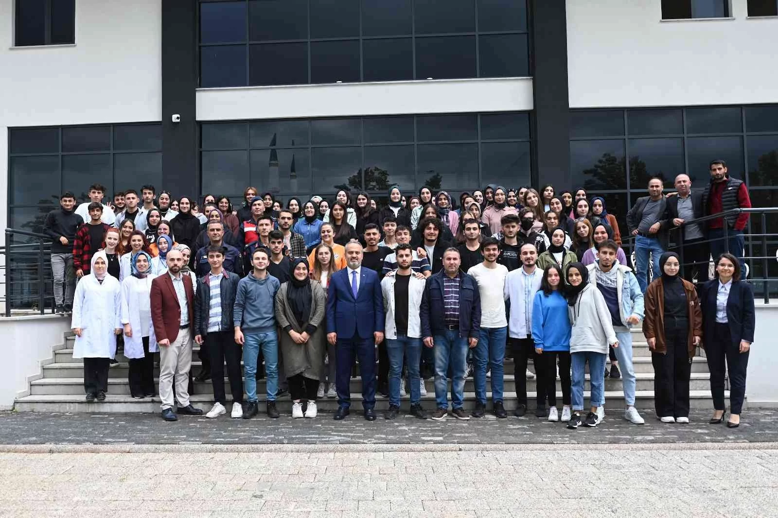 Gençler Üniversiteye Bursa Büyükşehirle Hazırlanıyor