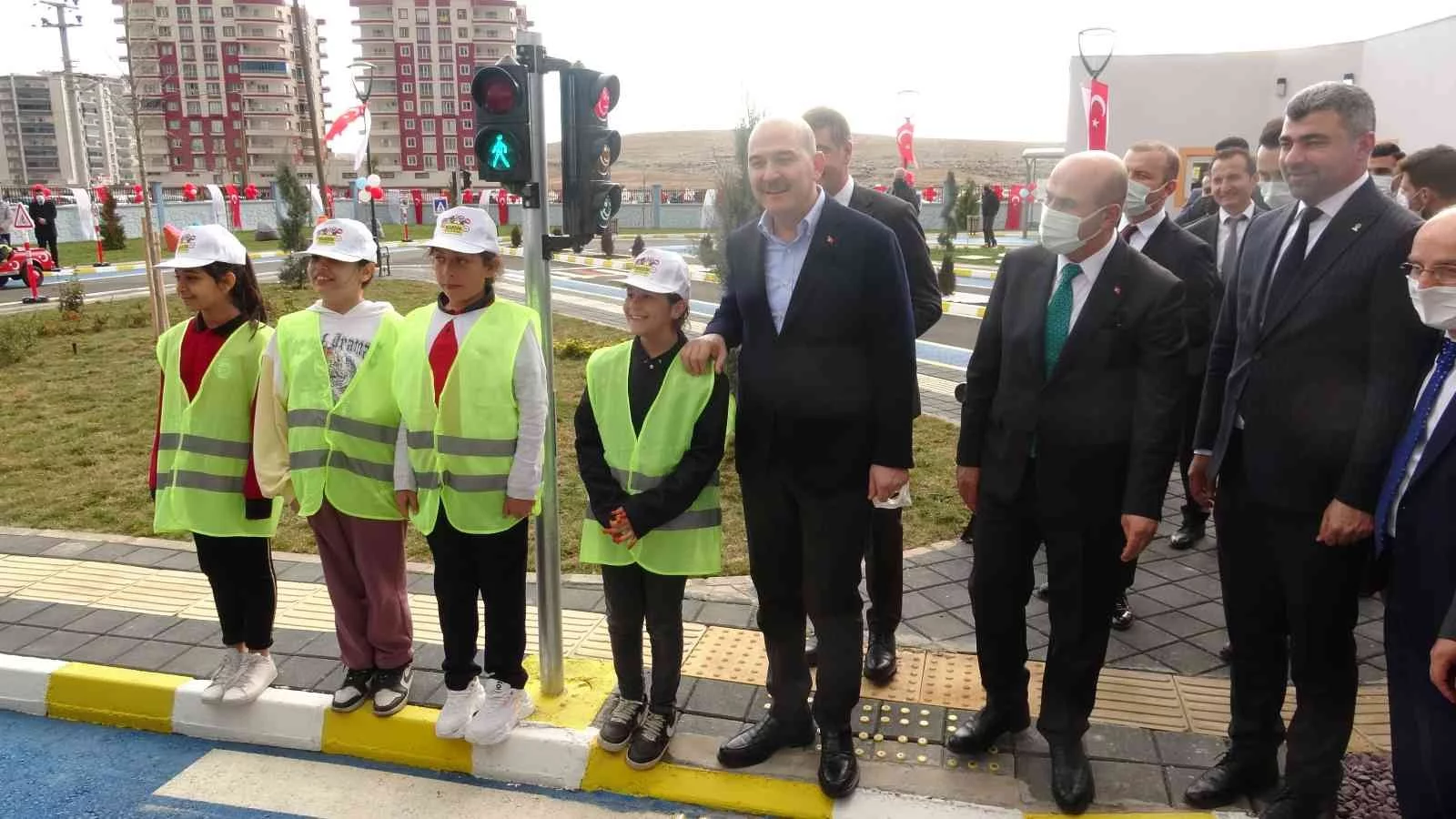 İçişleri Bakanı Soylu, trafik eğitim parkını ziyaret etti