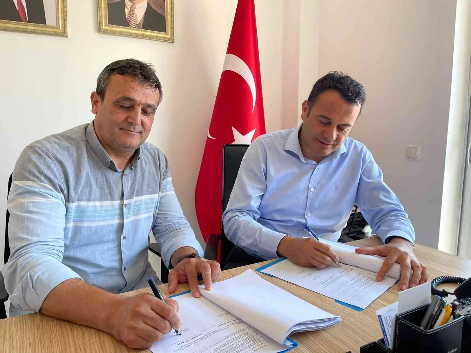 Kaş Belediyesi ve Belediye-İş Sendikası arasında toplu iş sözleşmesi imzalandı