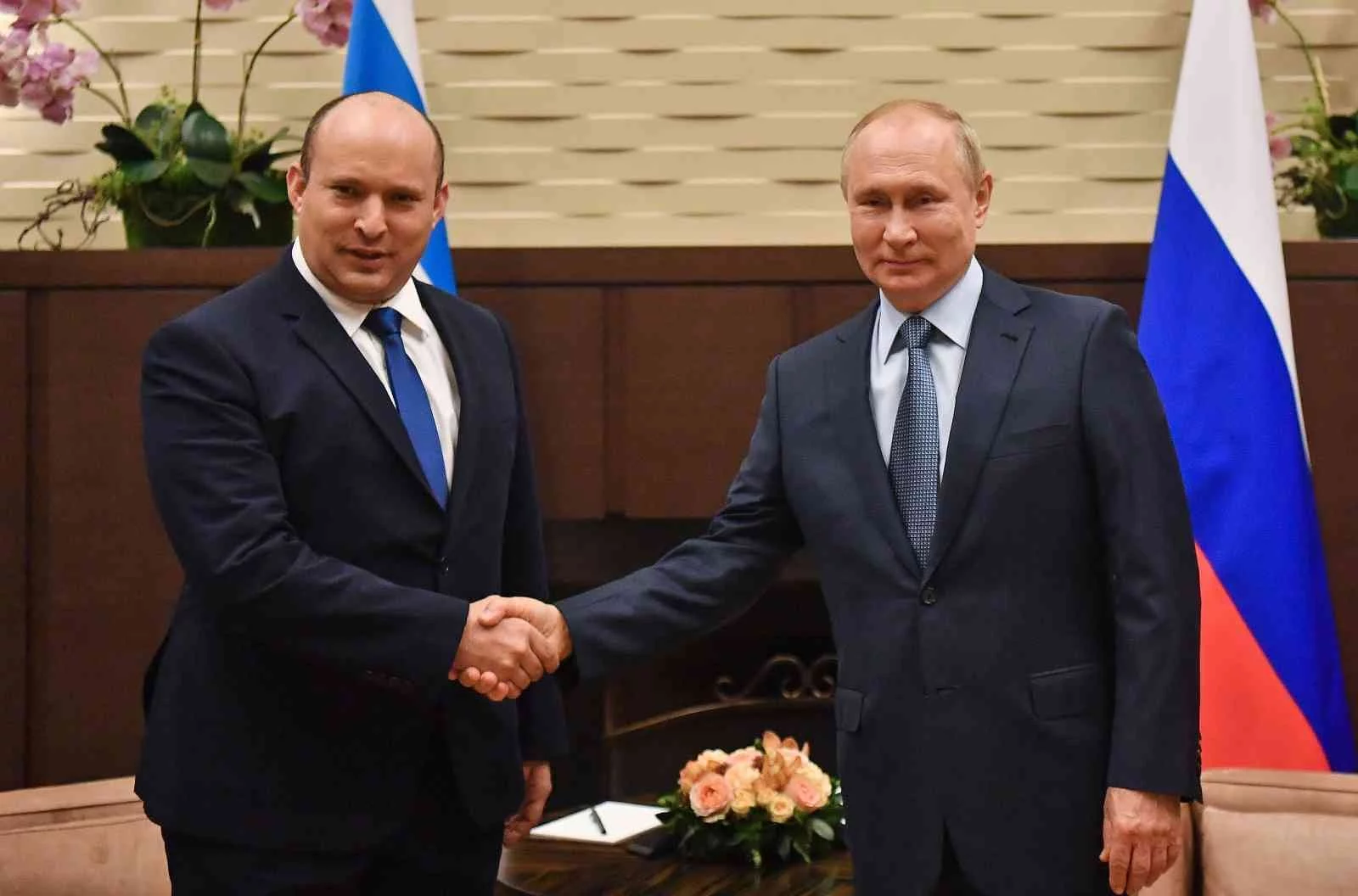 Putin ve Bennett, Ukraynadaki durumu görüştü