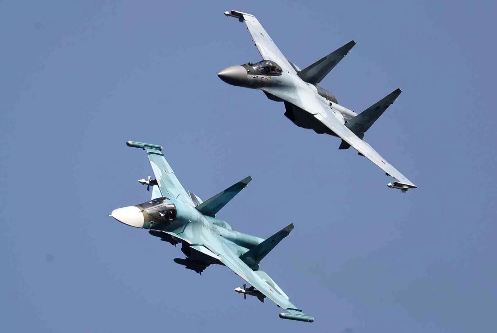 Rus yapımı Su-35 savaş uçakları 3 ay sonra İrana teslim edilecek