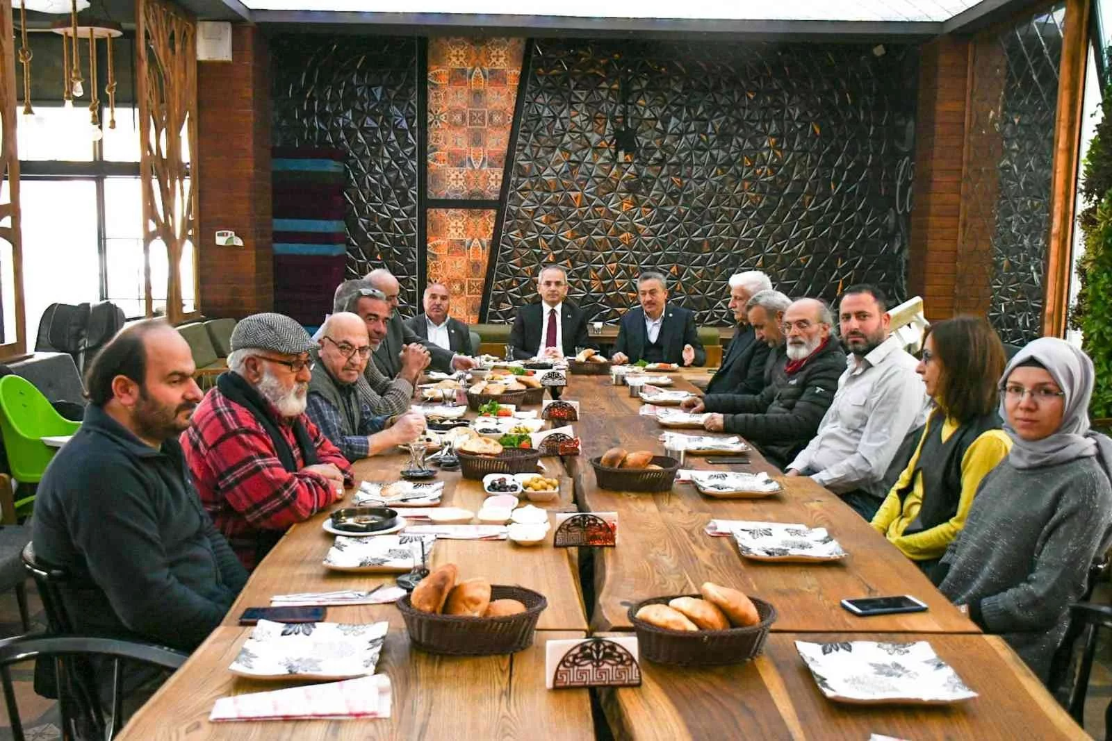 Seydişehir Kaymakamı gazetecilerin gününü kutladı