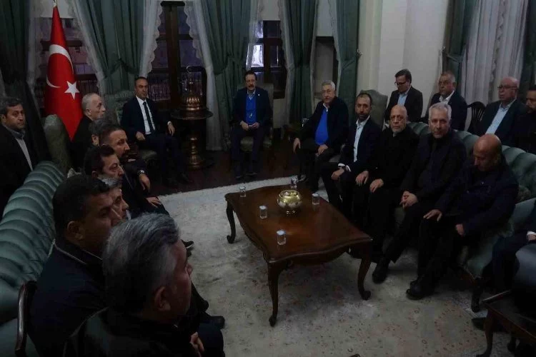 TOBB Başkanı Hisarcıklıoğlu ve STK başkanları, Kiliste iş adamlarıyla buluştu