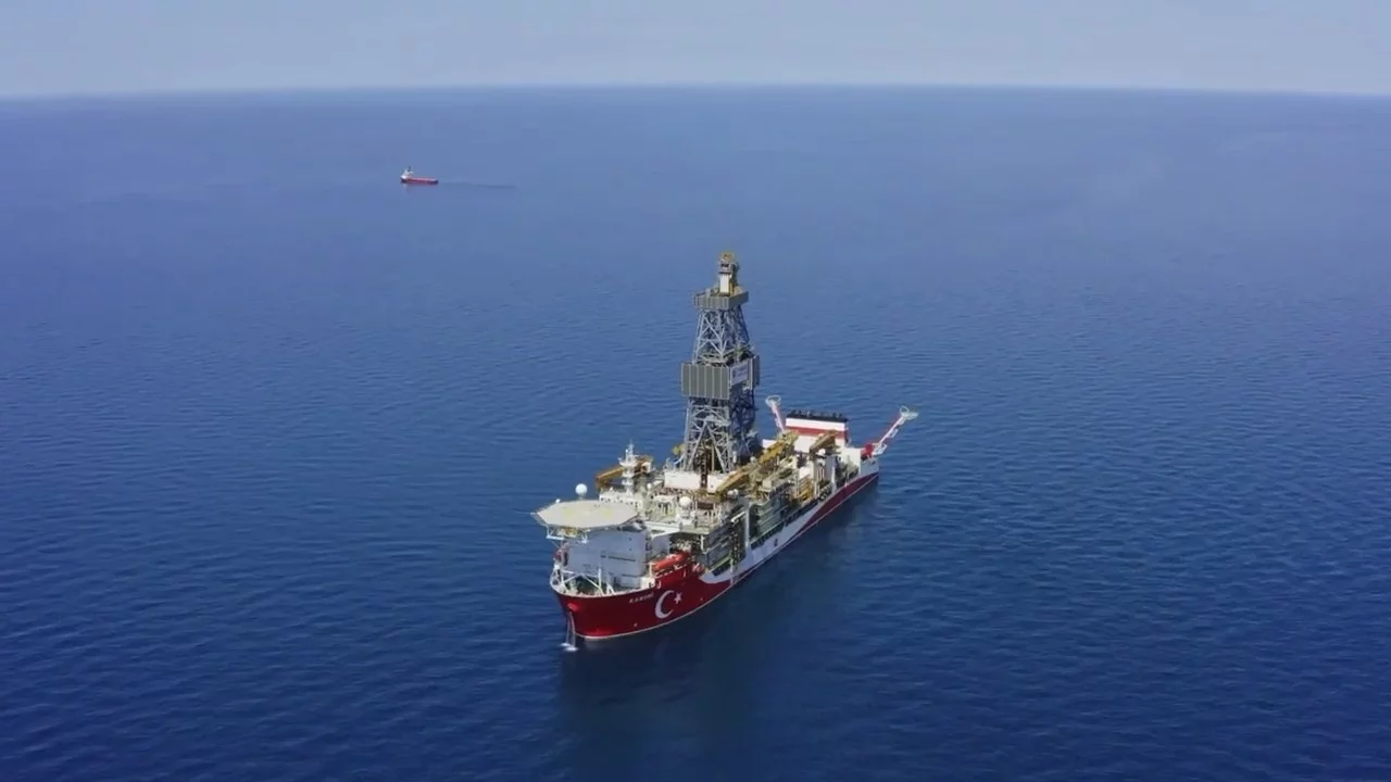 TPAOdan Türkali-4deki Kanuni Sondaj Gemisine özel klip