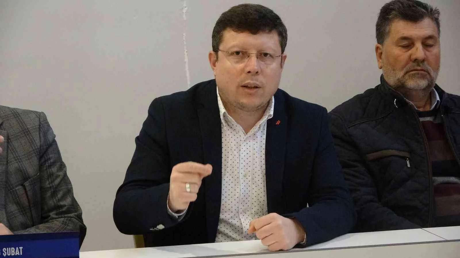 Uşak AK Parti: “28 Şubat darbesi vesayetçi sistemin ilk tezahürü değildir”